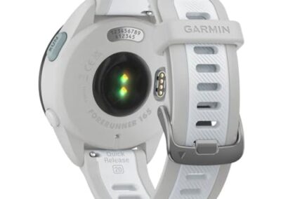 Montre Tracker D Activite Connectee Pour Le Sport Garmin Forerunner 165